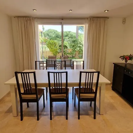 Golf And Beach Apartment *